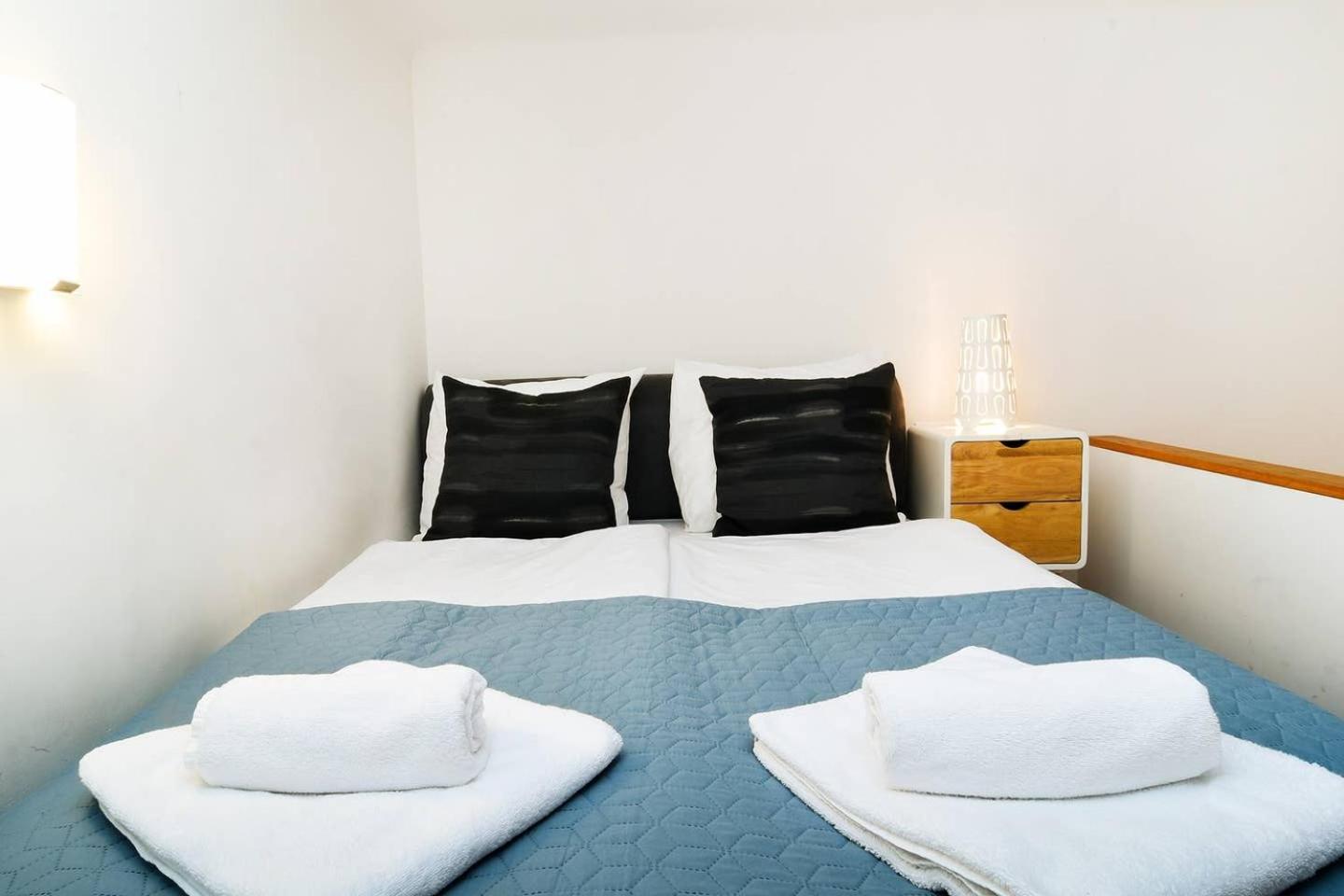 בודפשט Central & Colorful Studio With Air Conditioning מראה חיצוני תמונה